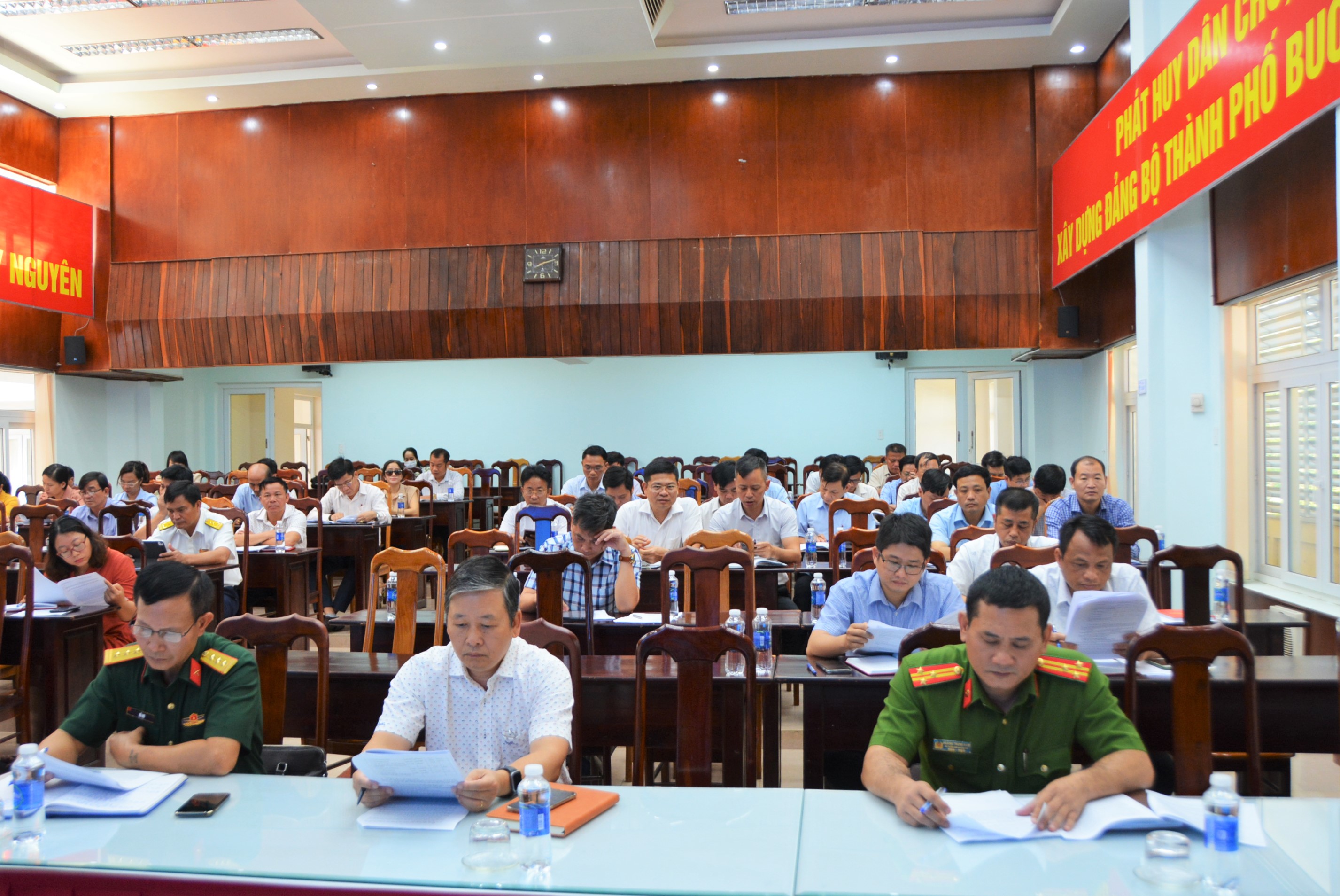 giao ban tháng 9 đại biểu